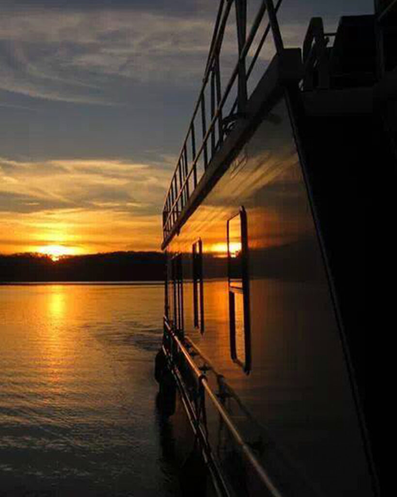 Sunset-houseboats-on-the-Vaal-Meander